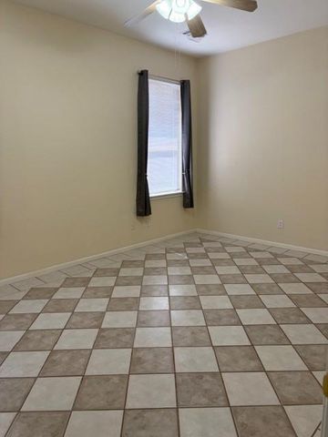 1813 Parralena LN, Austin, TX 78728