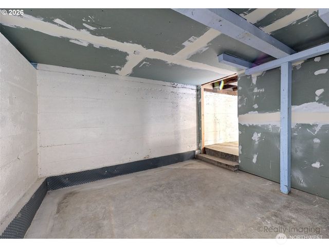 203 Roake Avenue SE, Castle Rock, WA 98611