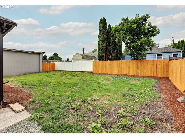 203 Roake Avenue SE, Castle Rock, WA 98611