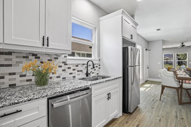 512 E Heron Street, Denison, TX 75021