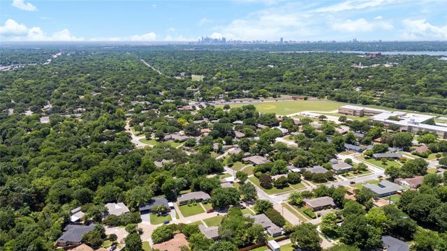 1804 Mariposa Drive, Dallas, TX 75228