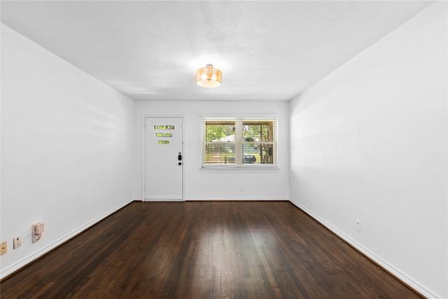 1804 Mariposa Drive, Dallas, TX 75228