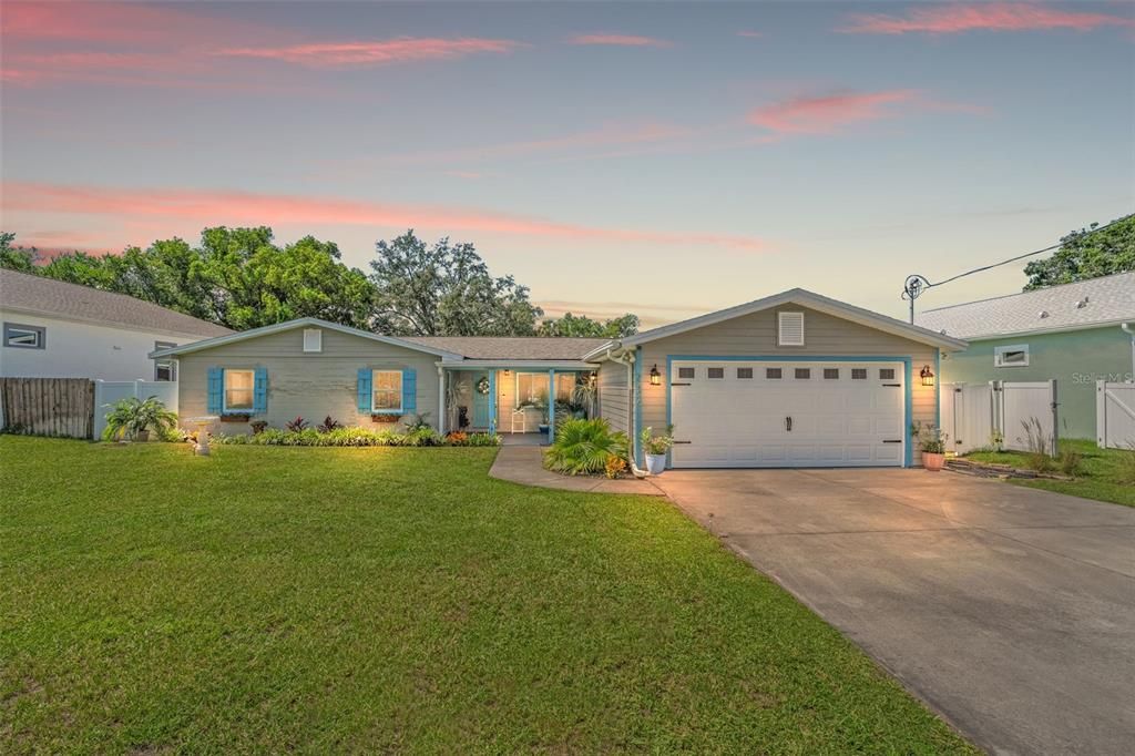 2526 LAKE ELLEN LANE, Tampa, FL 33618