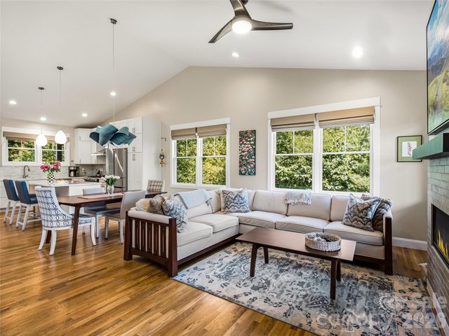 409 Kessler Place, Asheville, NC 28804