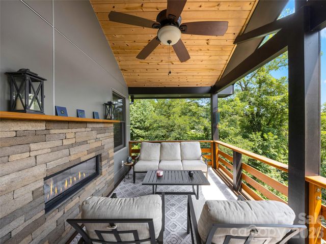 409 Kessler Place, Asheville, NC 28804