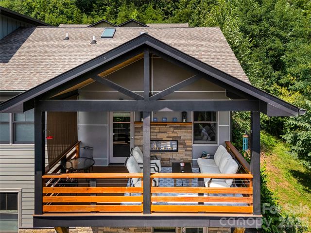 409 Kessler Place, Asheville, NC 28804