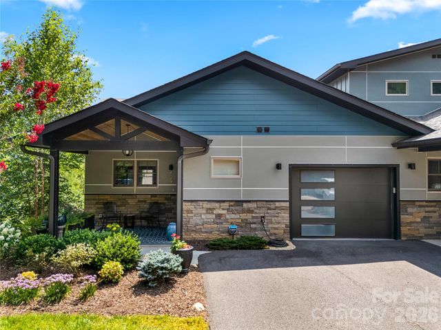 409 Kessler Place, Asheville, NC 28804
