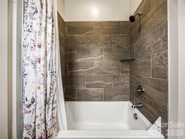 409 Kessler Place, Asheville, NC 28804