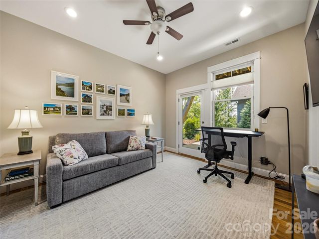 409 Kessler Place, Asheville, NC 28804