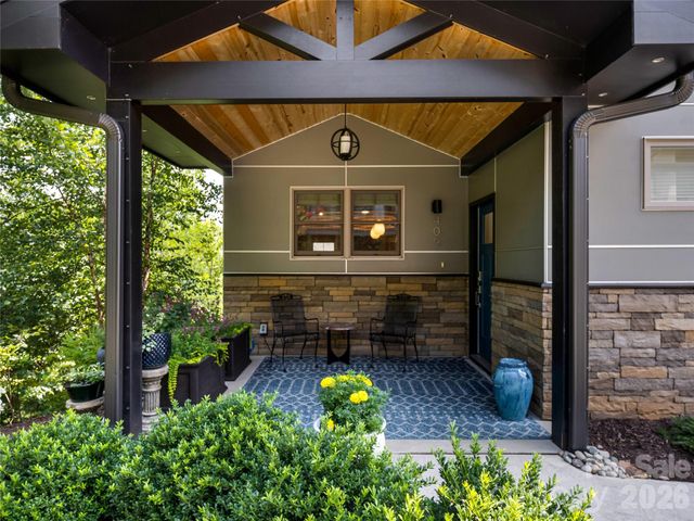 409 Kessler Place, Asheville, NC 28804