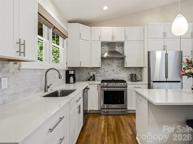 409 Kessler Place, Asheville, NC 28804