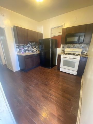 3907 W Monroe Street, Chicago, IL 60624