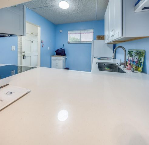 2615 N Garden Drive 308, Lake Worth, FL 33461