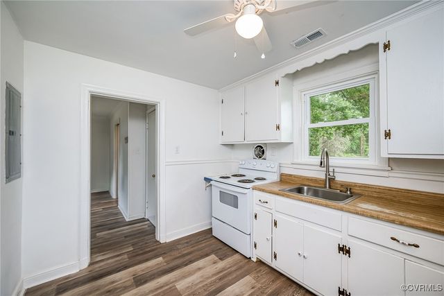 27 Medlock Rd, Sandston, VA 23150
