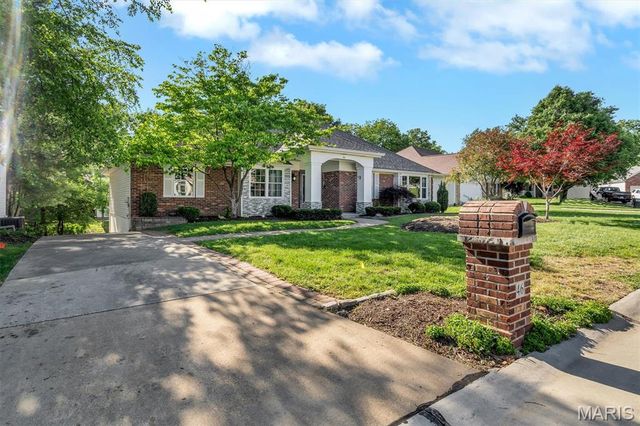 46 Fox Meadows Court, St Charles, MO 63303