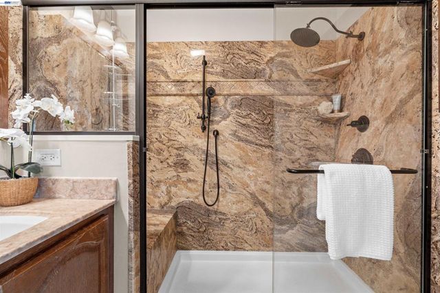 6933 Cedar Ln, Dublin, CA 94568