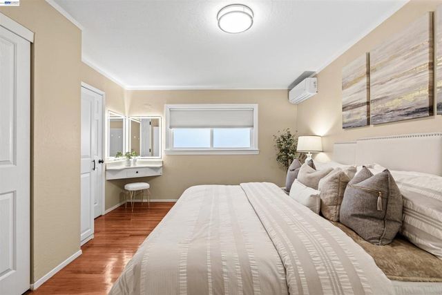 6933 Cedar Ln, Dublin, CA 94568