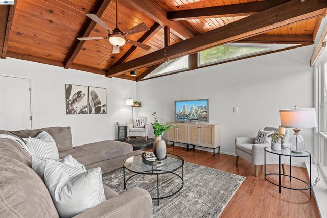 6933 Cedar Ln, Dublin, CA 94568