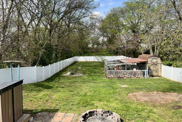 403 Cedar St, Franklin, KY 42134