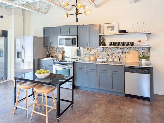 309 Church St Apt 303, Nashville, TN 37201
