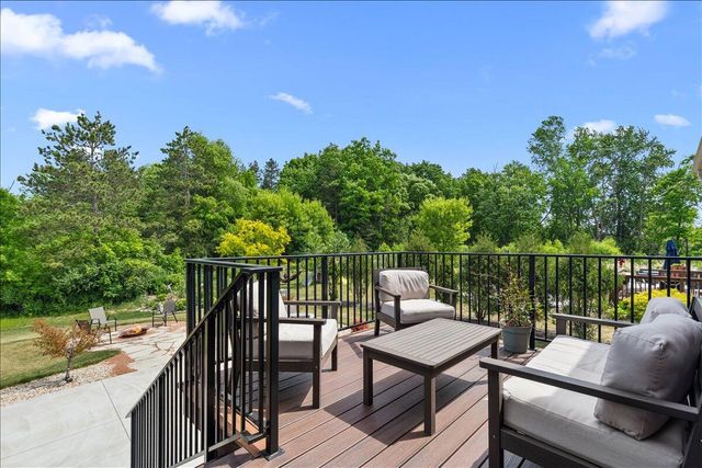 220 Silver Fox DRIVE N, Kewaskum, WI 53040
