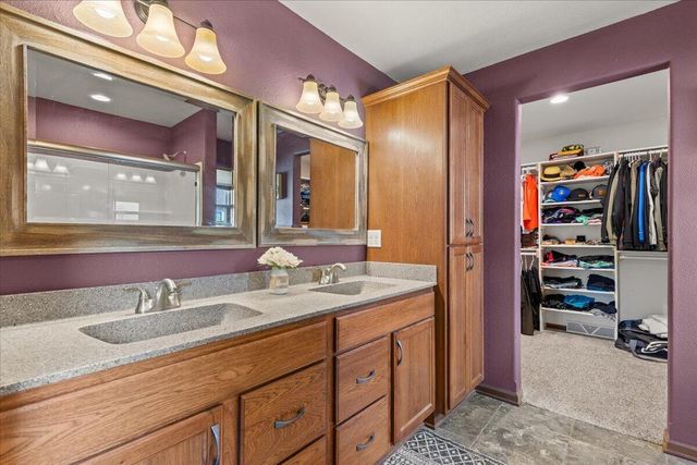 220 Silver Fox DRIVE N, Kewaskum, WI 53040