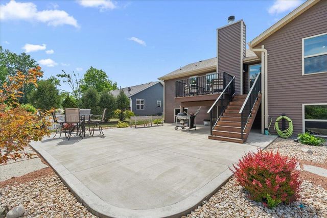 220 Silver Fox DRIVE N, Kewaskum, WI 53040