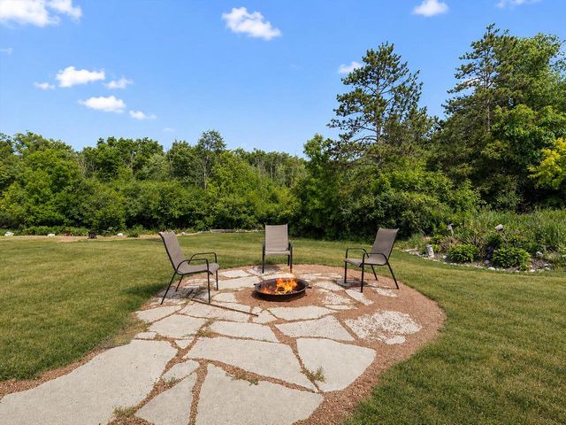 220 Silver Fox DRIVE N, Kewaskum, WI 53040