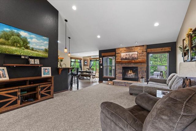220 Silver Fox DRIVE N, Kewaskum, WI 53040