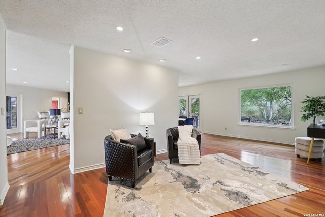 714 Starcrest, New Braunfels, TX 78130