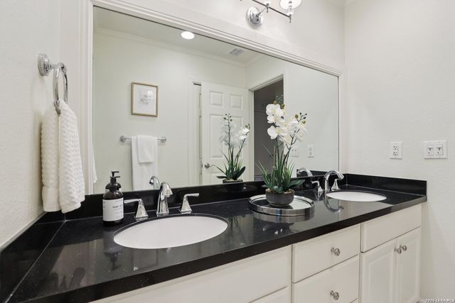 714 Starcrest, New Braunfels, TX 78130