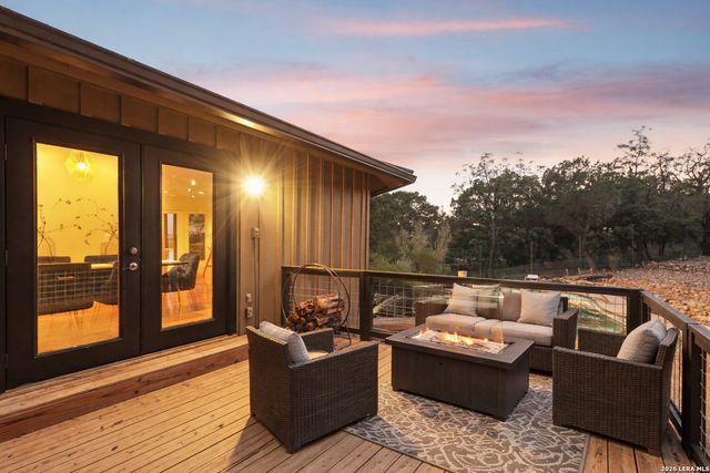 714 Starcrest, New Braunfels, TX 78130