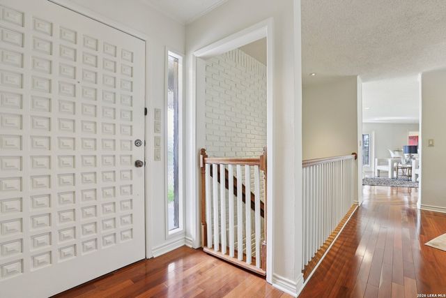 714 Starcrest, New Braunfels, TX 78130