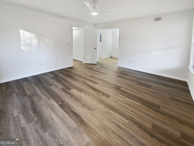 587 Tarragon Way SW, Atlanta, GA 30331