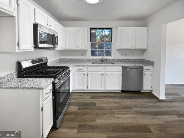 587 Tarragon Way SW, Atlanta, GA 30331