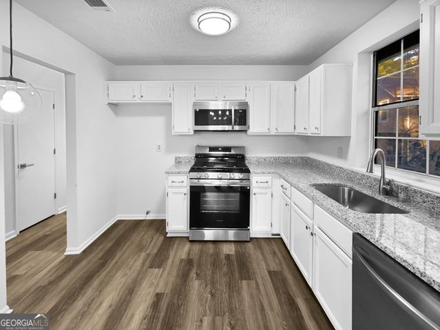 587 Tarragon Way SW, Atlanta, GA 30331