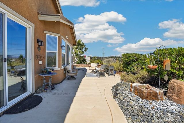 1490 Tinkers Creek, Beaumont, CA 92223