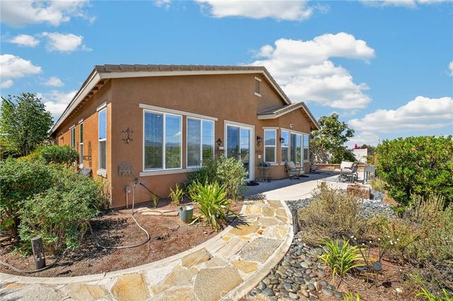 1490 Tinkers Creek, Beaumont, CA 92223