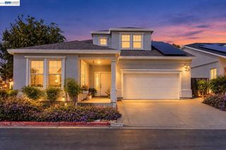 11 fallen leaf, Rodeo, CA 94572