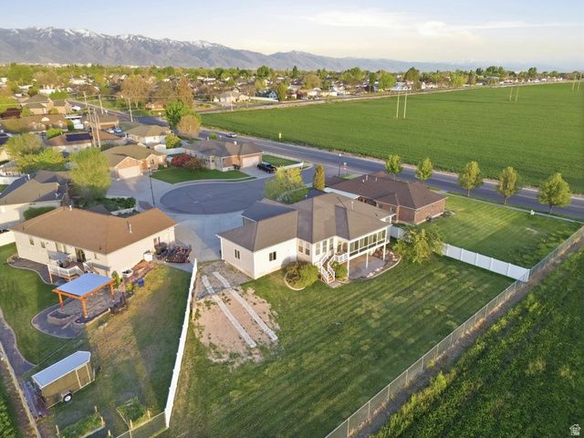1333 N 1590 W, Clinton, UT 84015