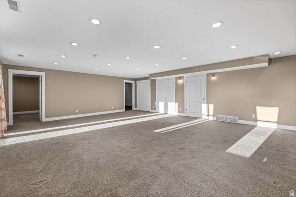 Image 17 of property listing at 1333 N 1590 W, Clinton, UT 84015