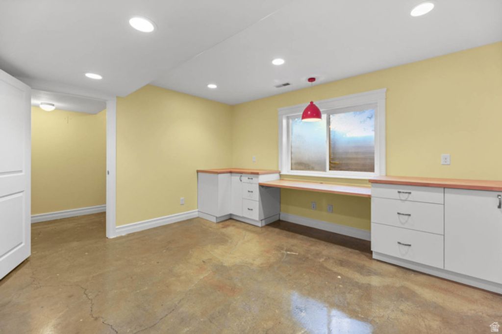 Image 21 of property listing at 1333 N 1590 W, Clinton, UT 84015