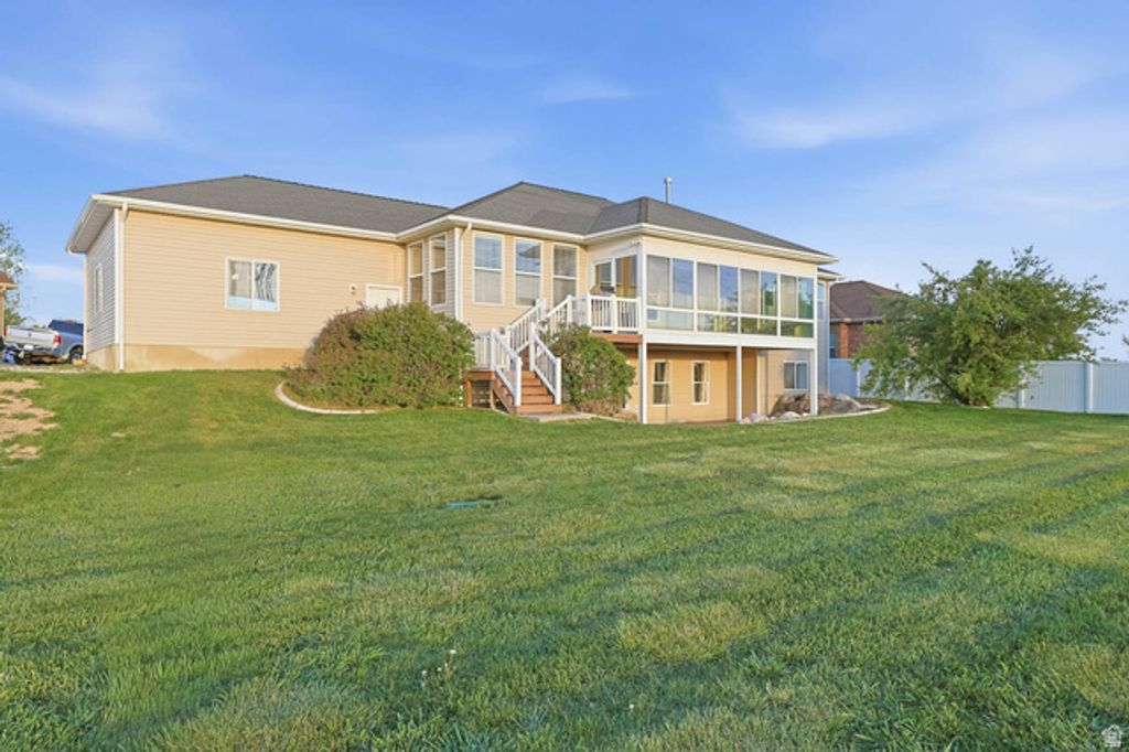 Image 26 of property listing at 1333 N 1590 W, Clinton, UT 84015