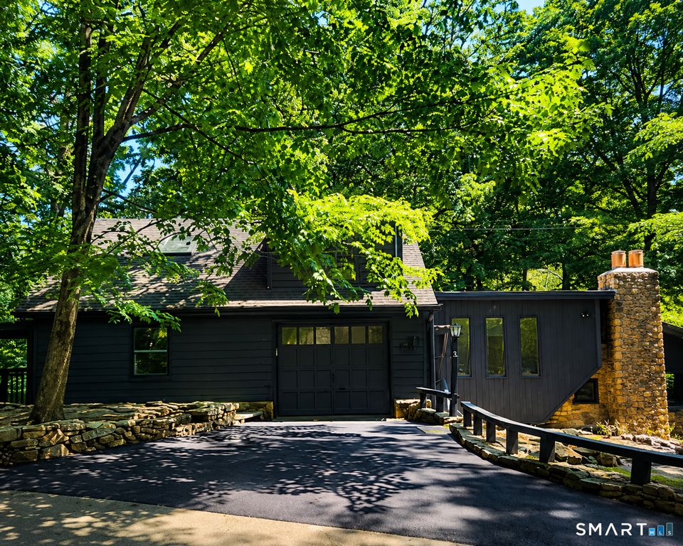 3 Topping Lane, Norwalk, CT 06854