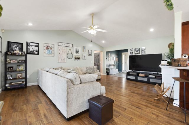 76 Waterford Way, Somerset, KY 42501