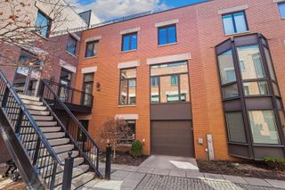 1445 N Cleveland Avenue E, Chicago, IL 60610