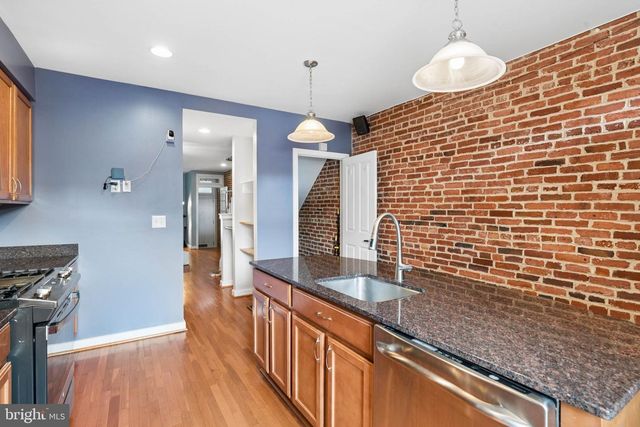 18 N EAST AVE, Baltimore, MD 21224