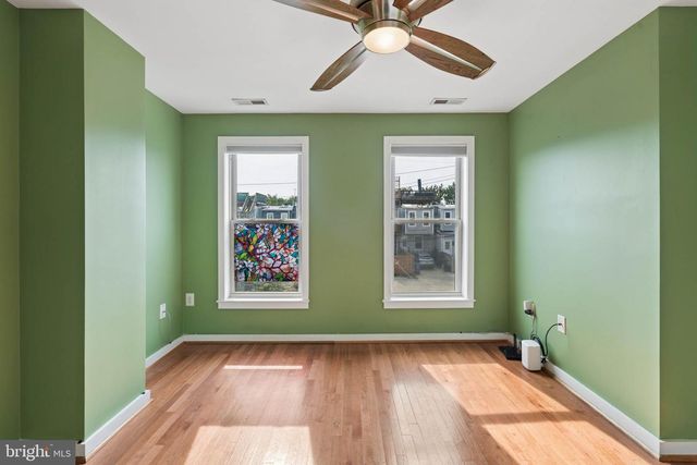 18 N EAST AVE, Baltimore, MD 21224