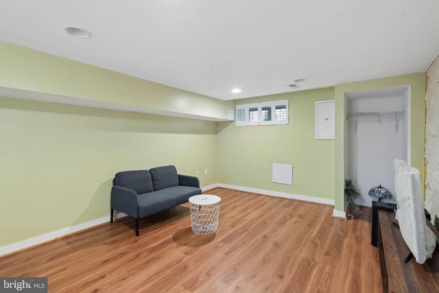 18 N EAST AVE, Baltimore, MD 21224