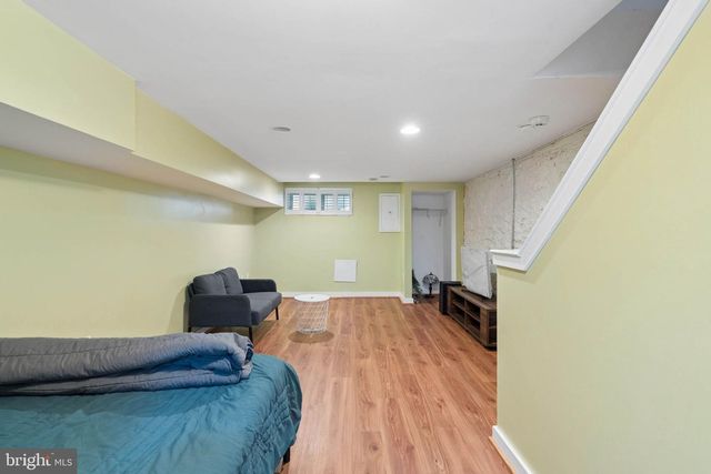 18 N EAST AVE, Baltimore, MD 21224